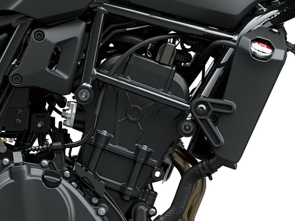 Δικύλινδρος κινητήρας παράλληλης διάταξης προερχόμενος από τη Ninja με ισχυρή απόδοση στις χαμηλές στροφές